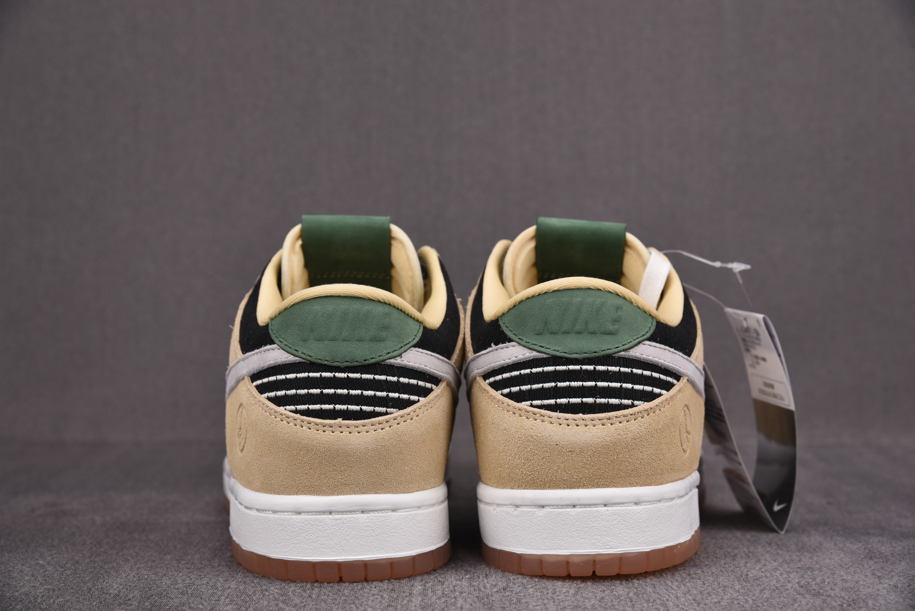 Nike Dunk Low Rooted in Peace