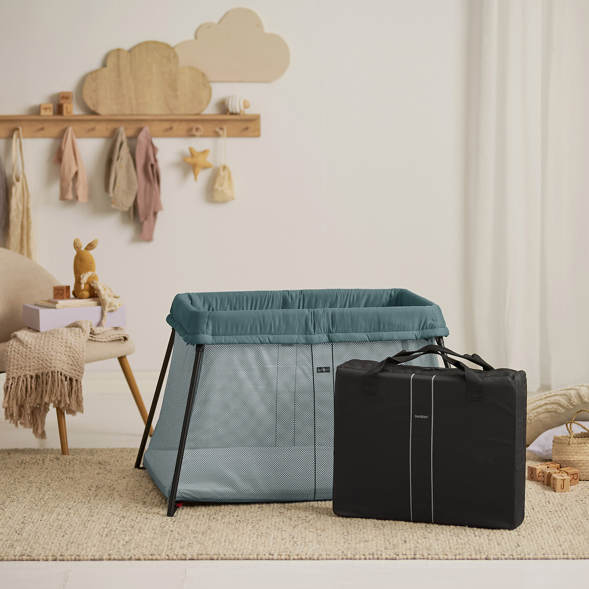 BABYBJORN<br>Reisbed light