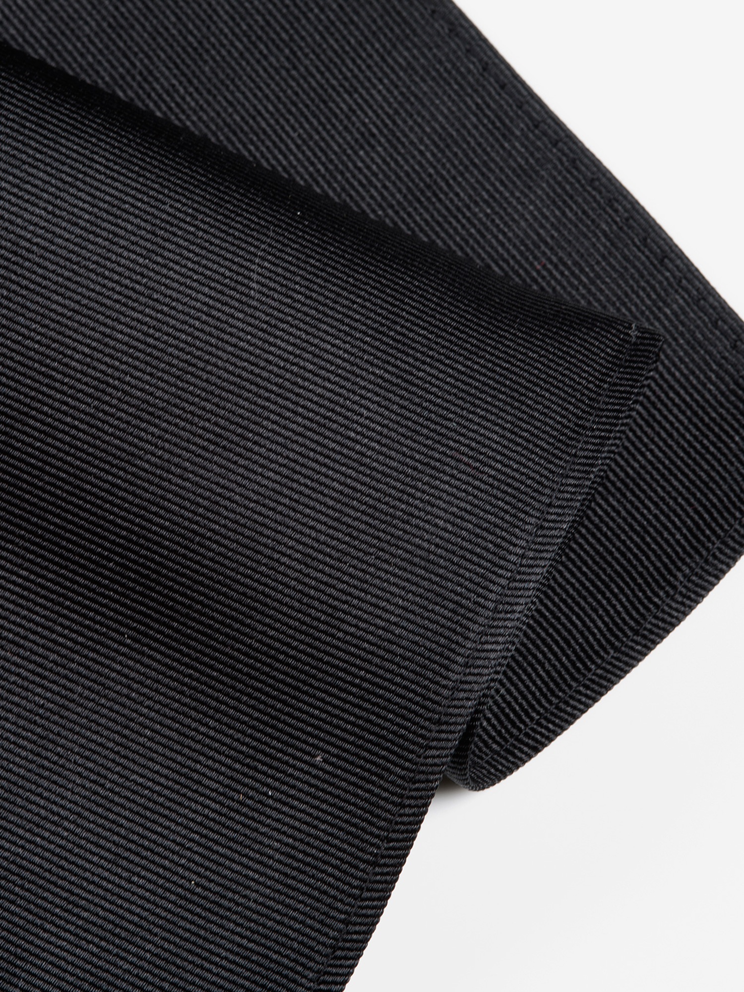 MONTI Einstecktuch »RENZO« aus reiner Seide mit eleganter Twill-Struktur – 30 x 30 cm