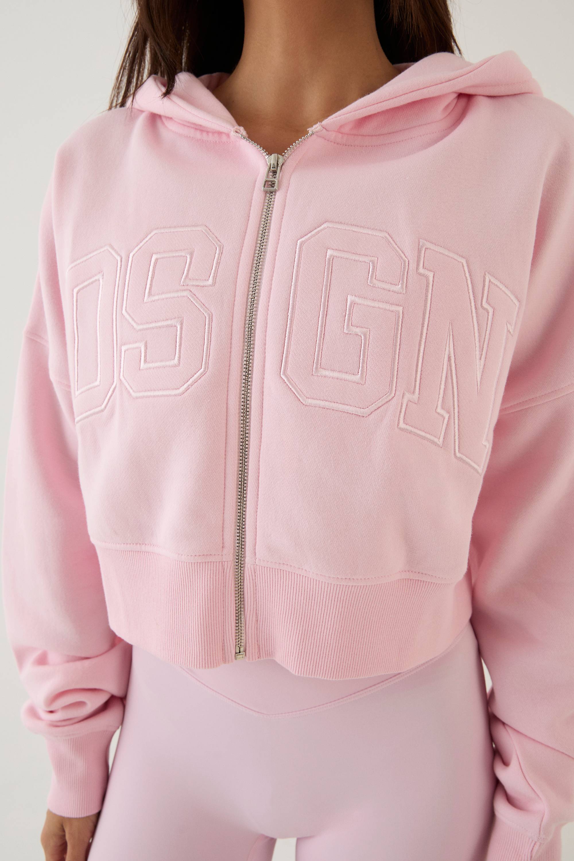 Sweat À Casynthétiqueche Court Boxy Zippé Avec Appliqué Collegiate Dsgn Studio