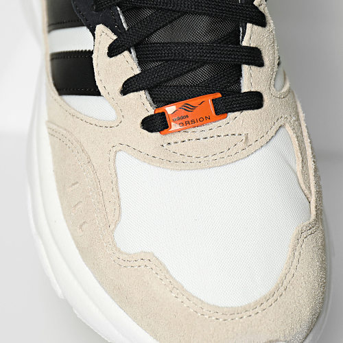 Baskets Retropy F90 IG9987 Wonder Beige Core Black Crystal White