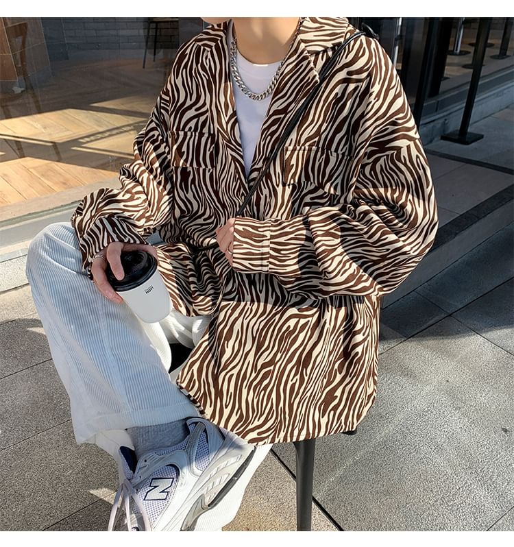 Femilina - Oversized shirt met lange mouwen, reverskraag en zebraprint