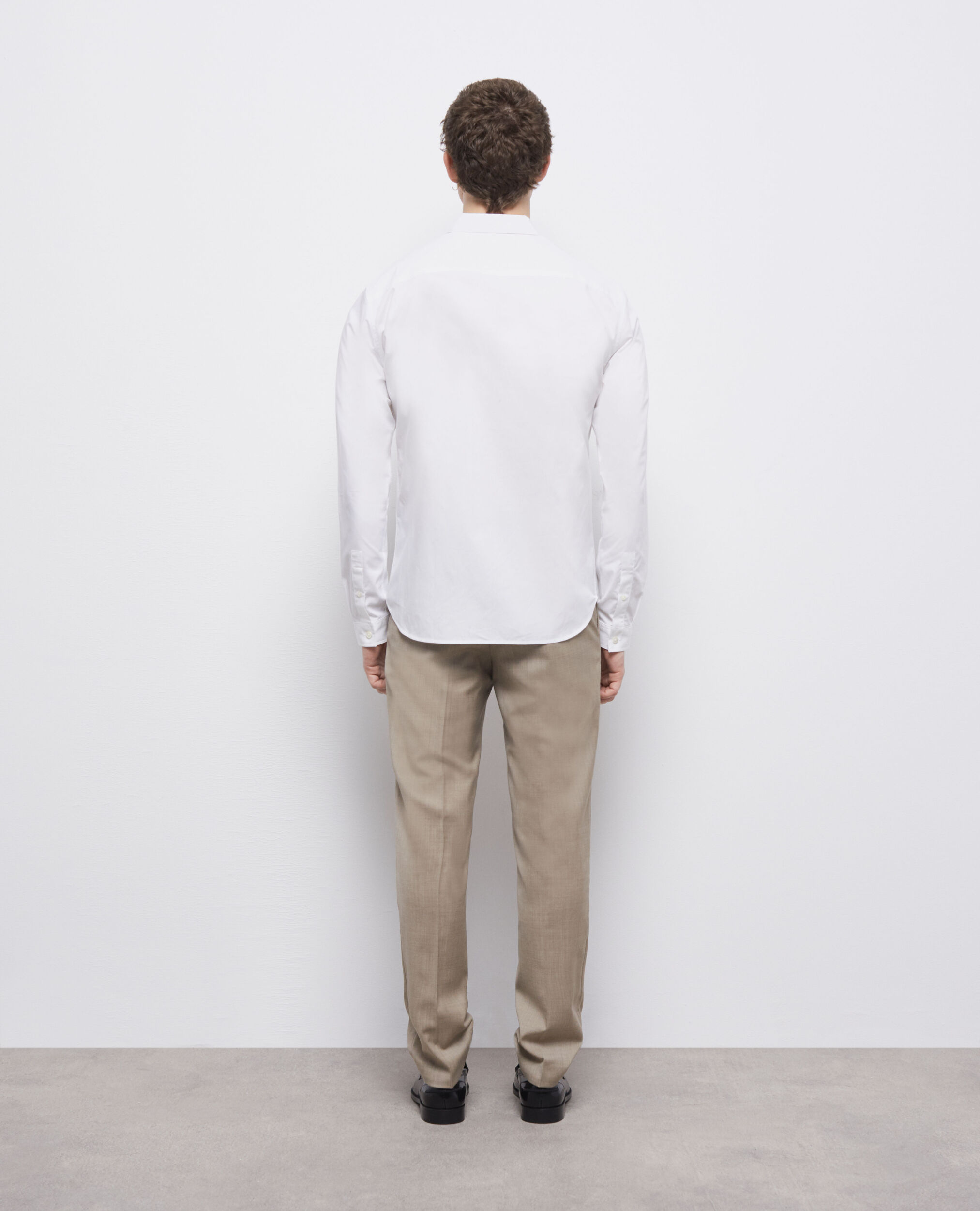 Chemise formelle blanche
