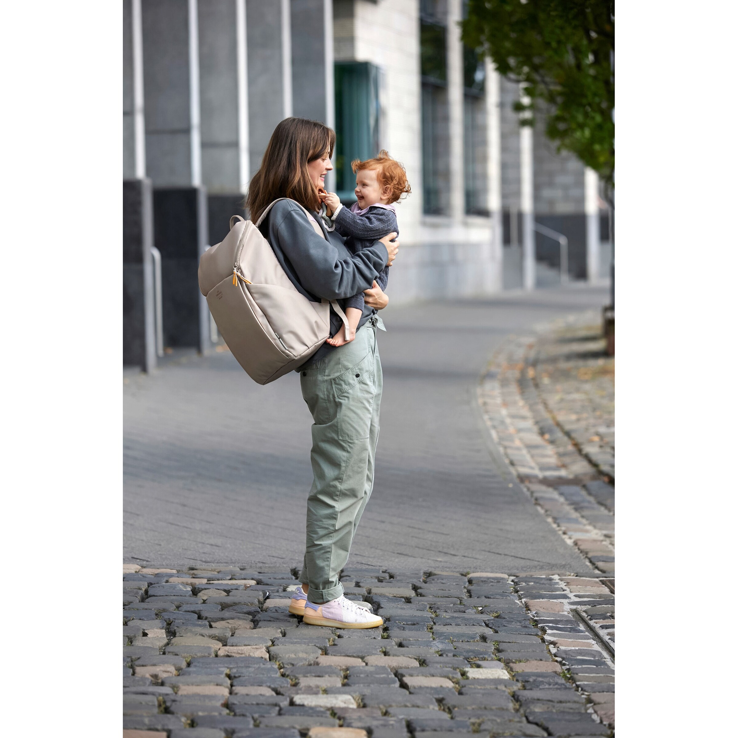 Lässig - GREEN LABEL Slender Up Wickelrucksack taupe