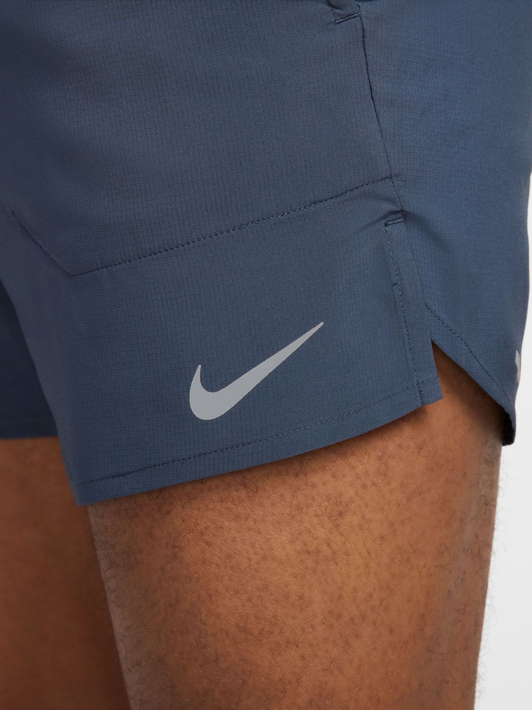 Thunder - Blauw - 5 inch - Nike Dri-FIT Stride hardloopshort