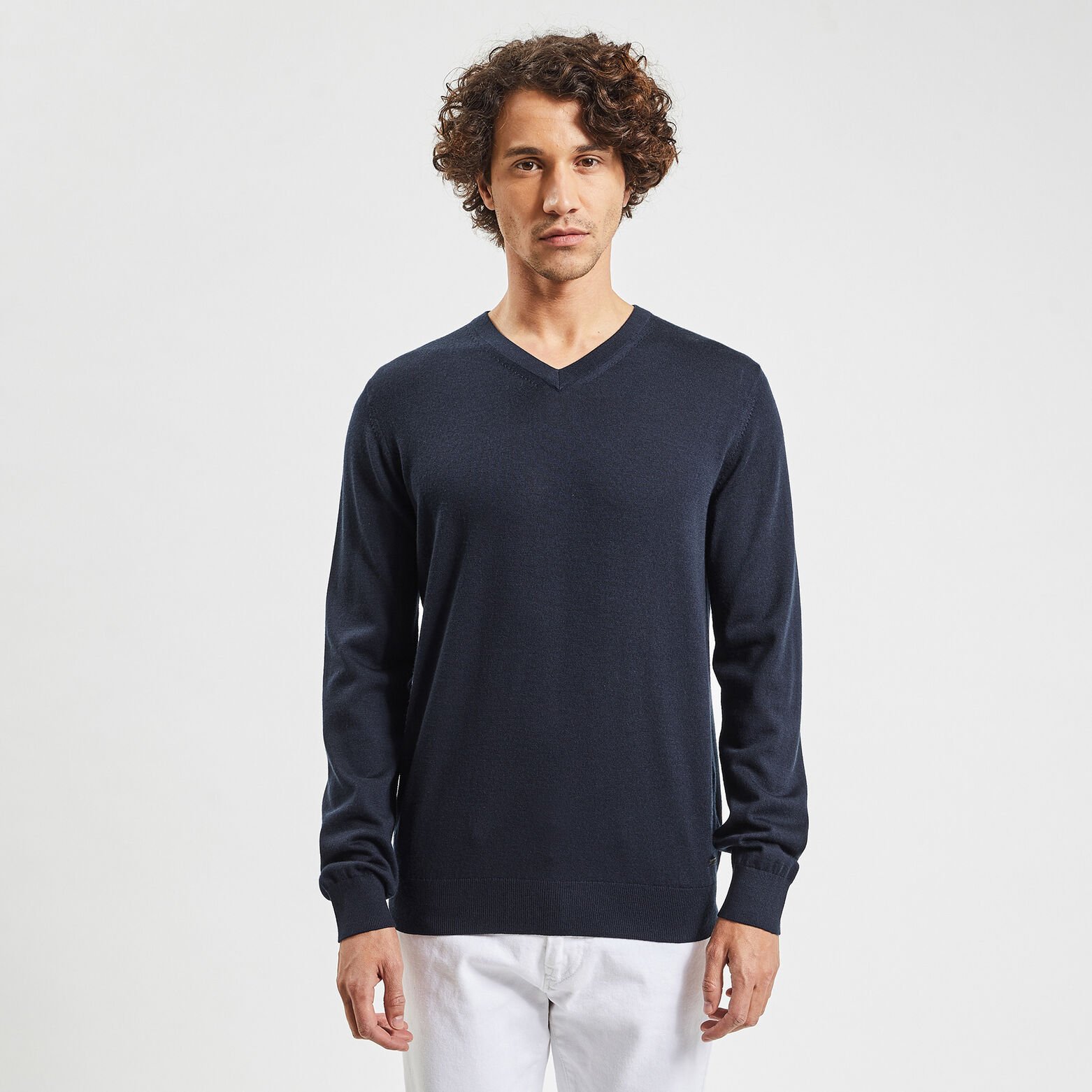 Pull col v en laine mérinos Bleu moyen