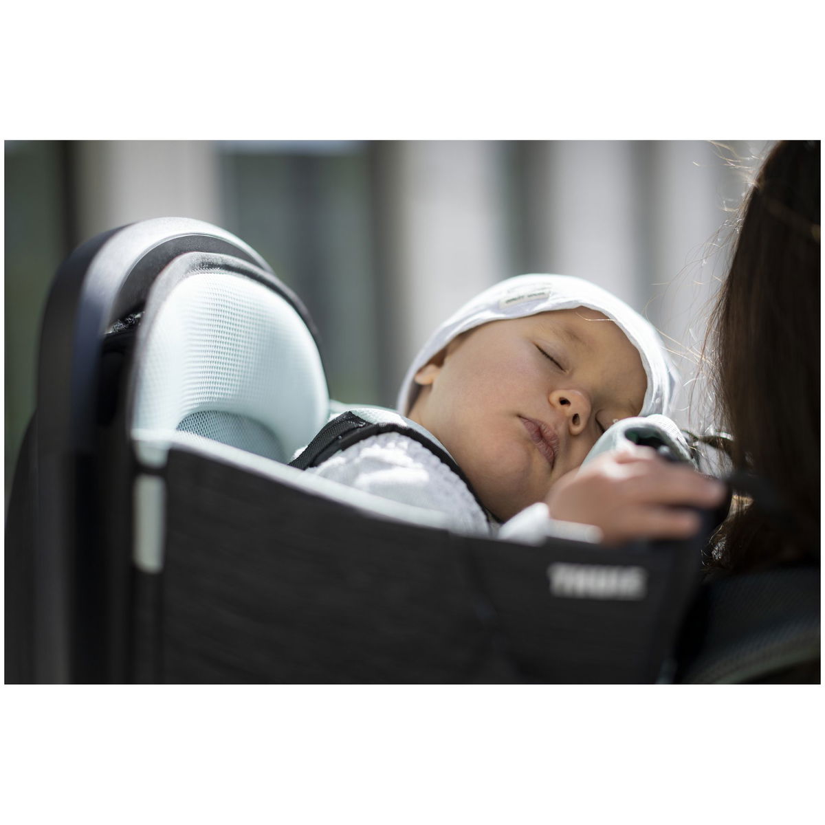 THULETHULE   Sapling Kindertrage black