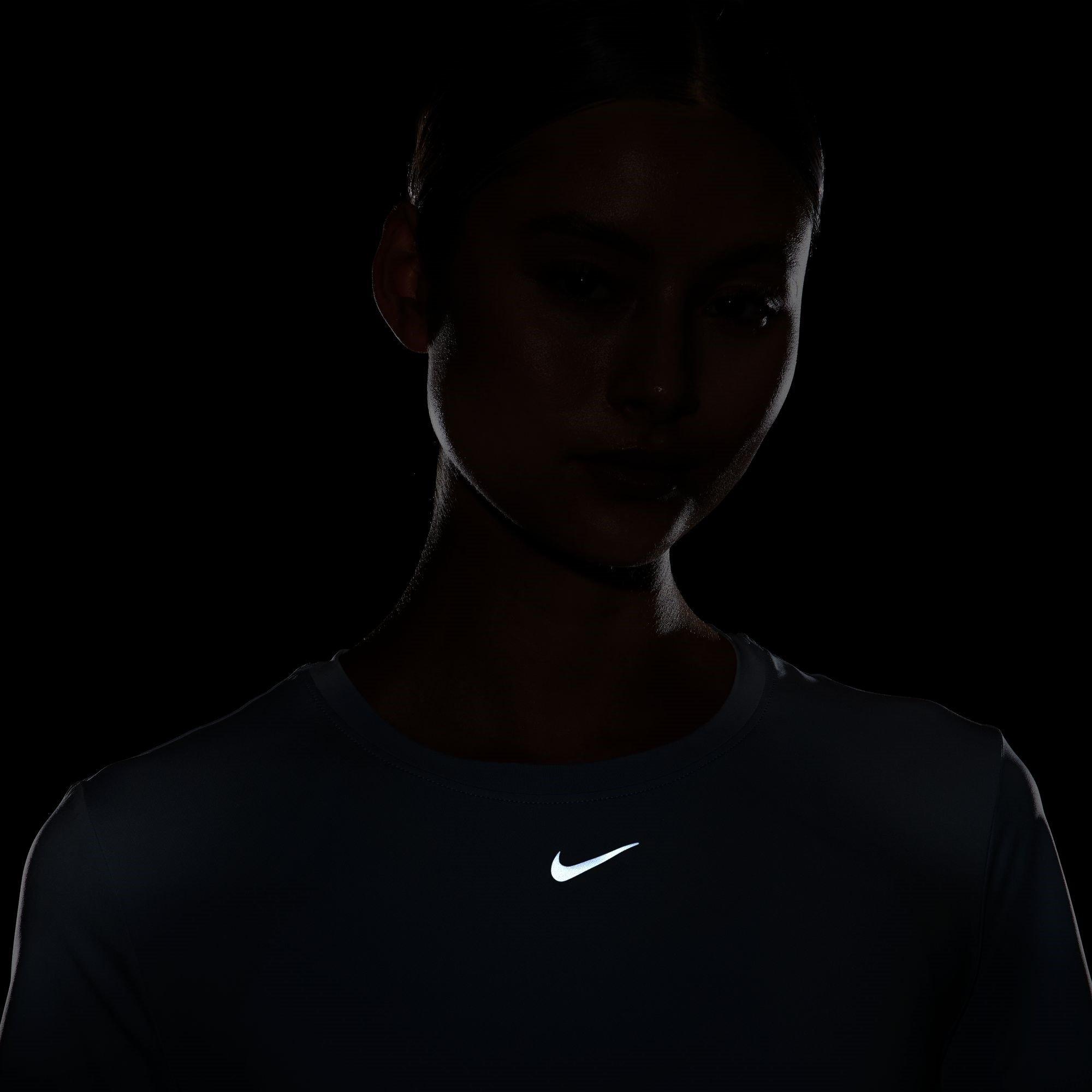 Nike Dri FIT One Womens Standard Fit Short Sleeve Top