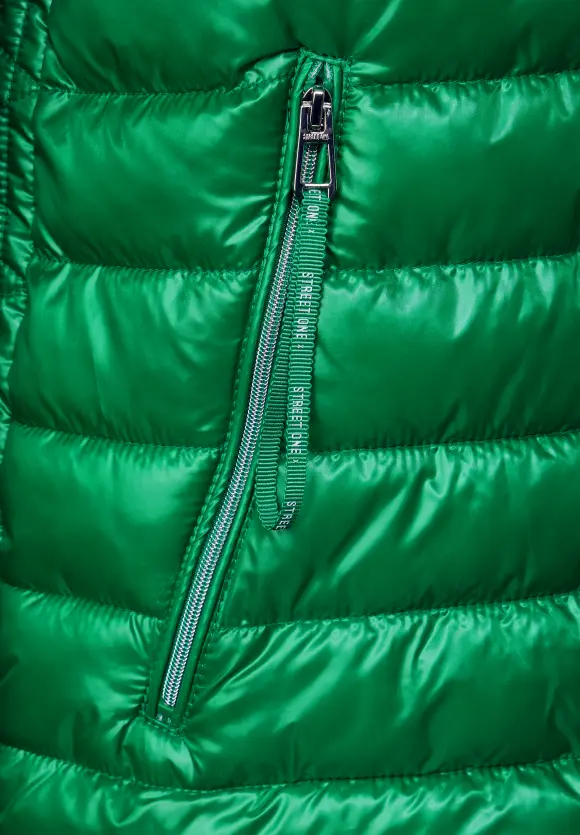 Kurze Steppjacke - arty green