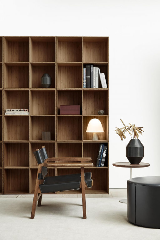 Fredericia Pal bijzettafel rvs onderstel 44 walnut