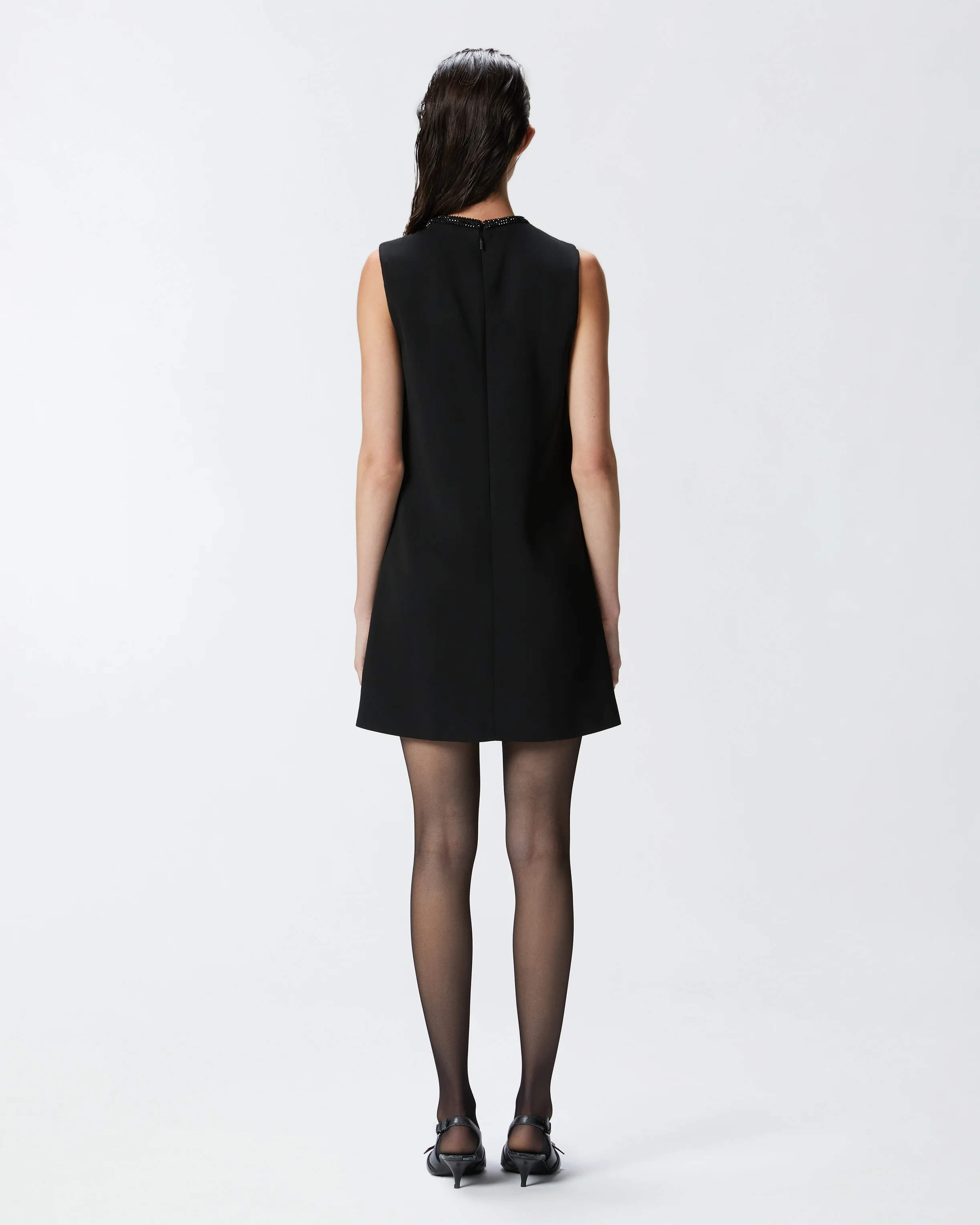 Mini-robe à encolure bijou | Noir