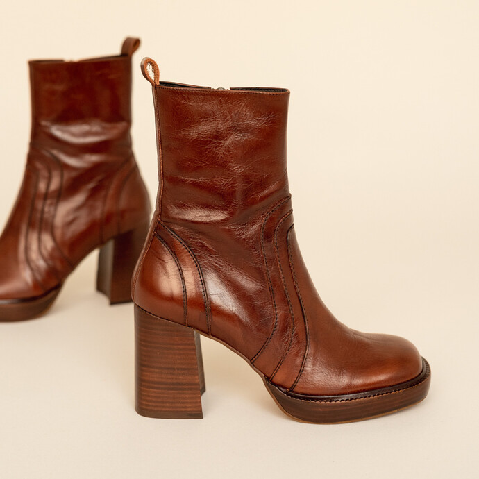 Bottines à talons  en cuir vieilli marron