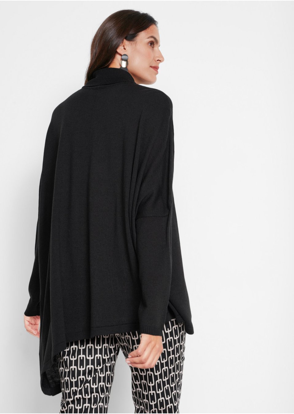 Pull-poncho oversize de coupe asymétrique