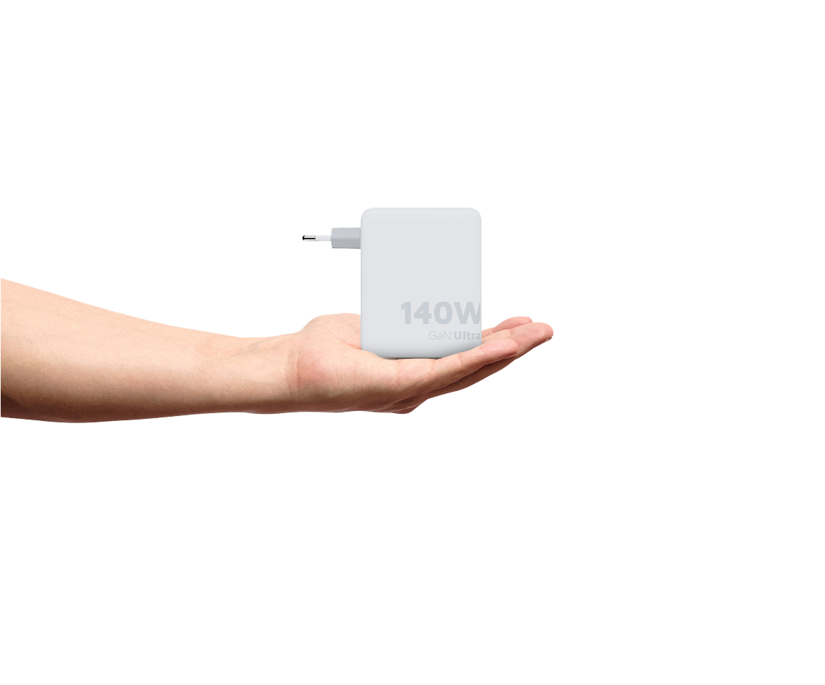 Xtorm - 140W GaN Ultra Travel Charger + USB-C PD Cable