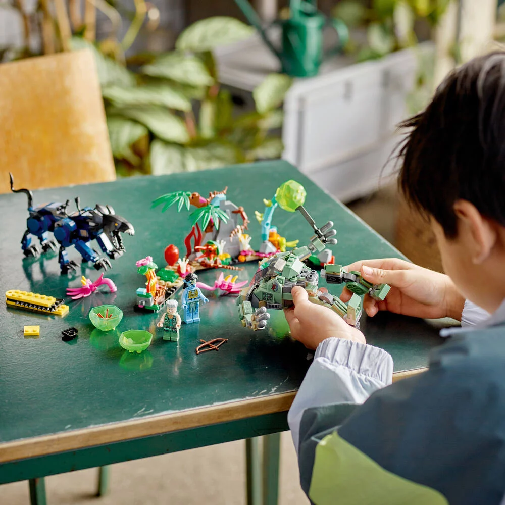 LEGO® AVATAR 75571 NEYTIRI ET LE THANATOR VX QUARITCH DANS L'EXOSQUELETTE AMP