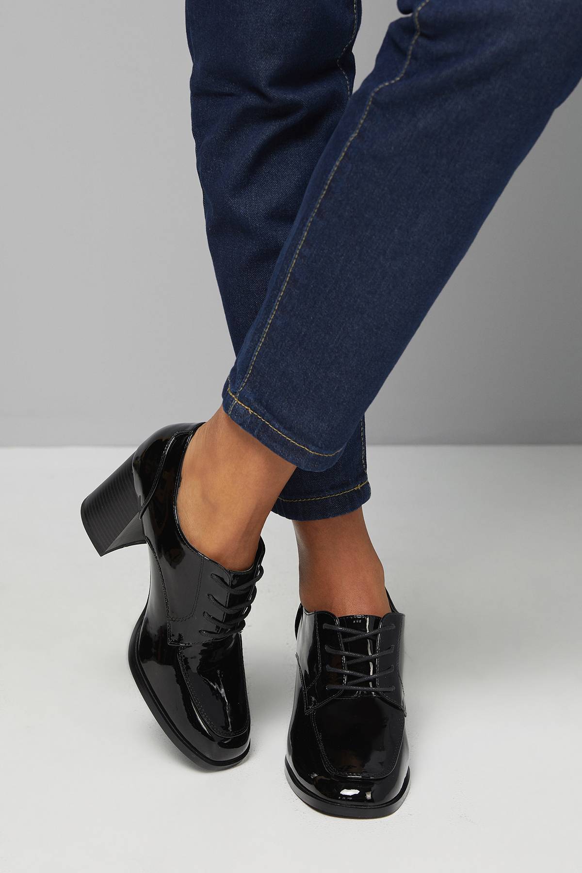 Wallis Mocassins Dante à Lacets et Talon Bloc Haut