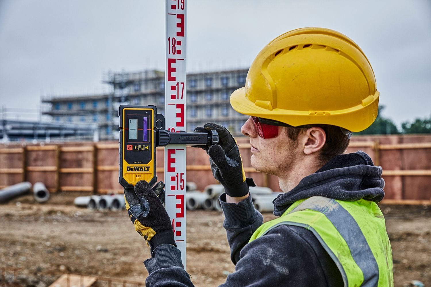 DeWALT DCE080D1RS Accu roterende laser rood Bluetooth 18V XR 2.0Ah in TSTAK