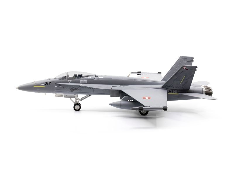 ACE F/A-18C Hornet Falcons Staffel 17 J-5017 1:72 Hornet Metallmodell