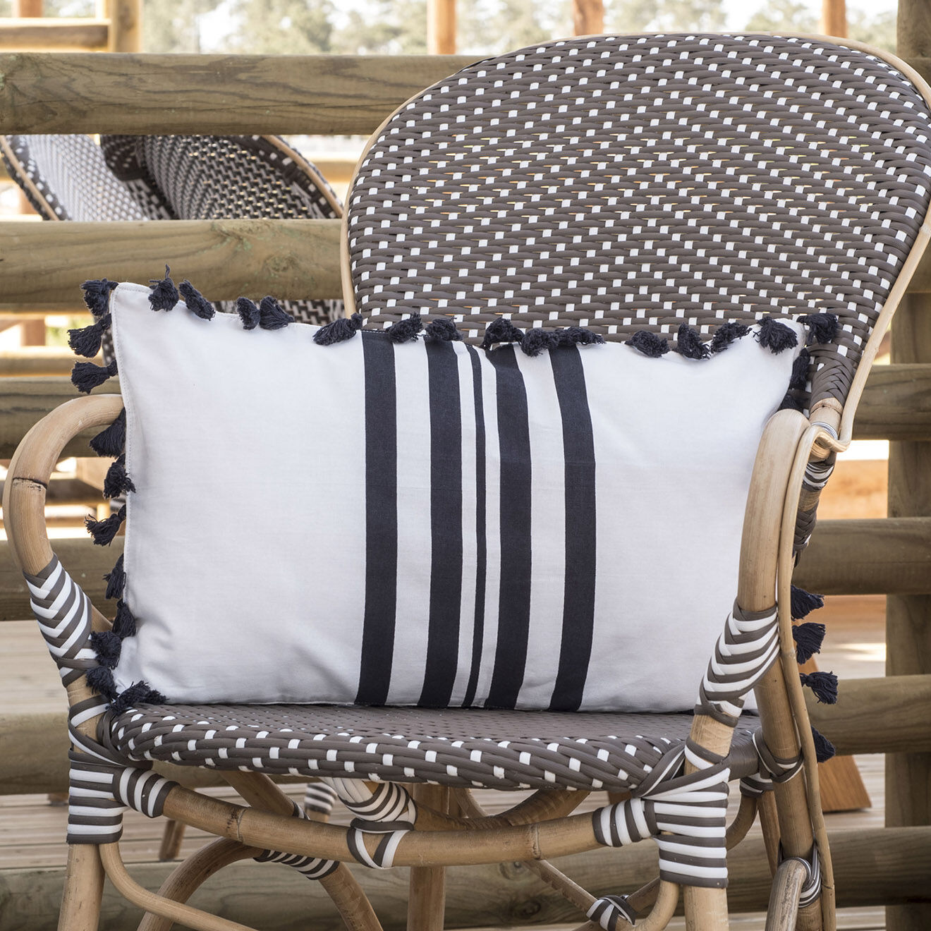 Febronie Housse de coussin Guetary Rayure écru/noir - 50x30 cm