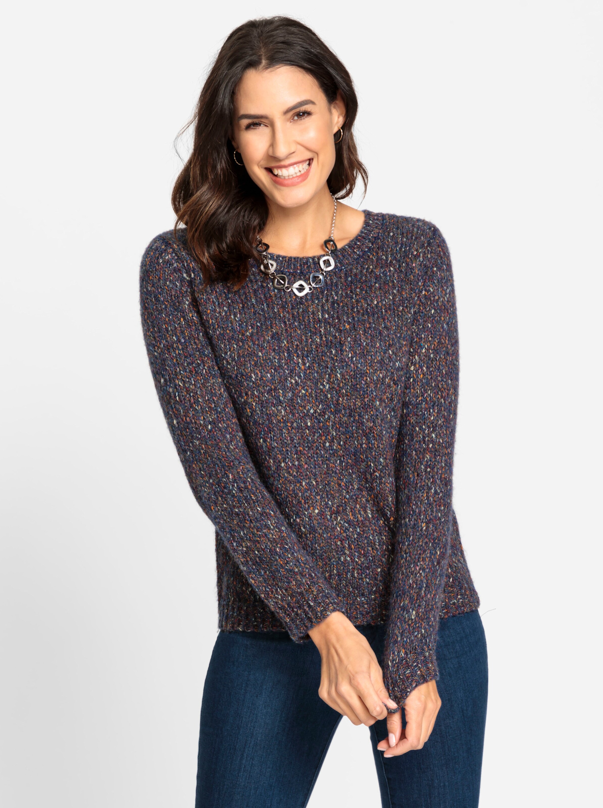 Pullover in marine-meliert