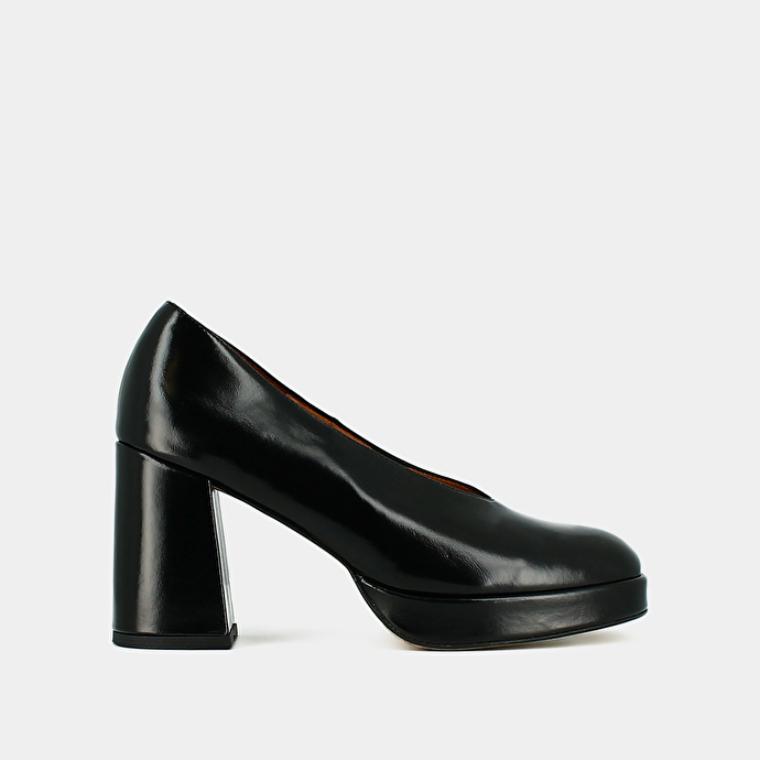 Escarpins à bouts carrés et plateformes  en cuir vieilli noir