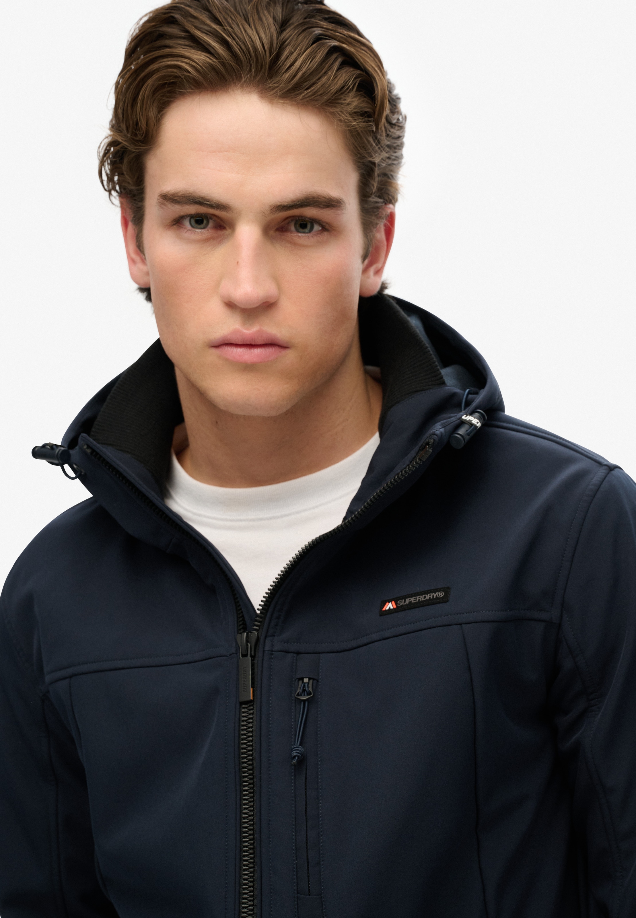 Superdry Outdoorjacke »HOODED SOFT SHELL TREKKER JKT« mit Kapuze