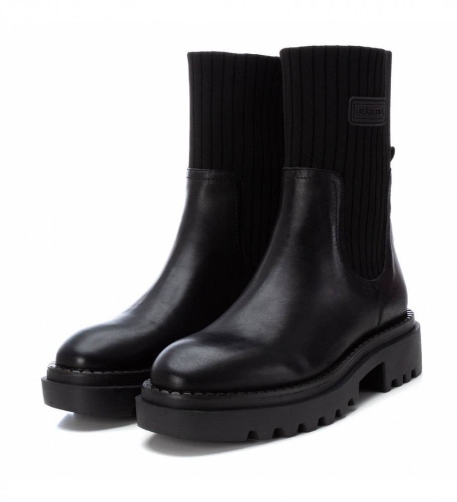Botas de tornozelo Carmela em couro, modelo 160185, pretas.