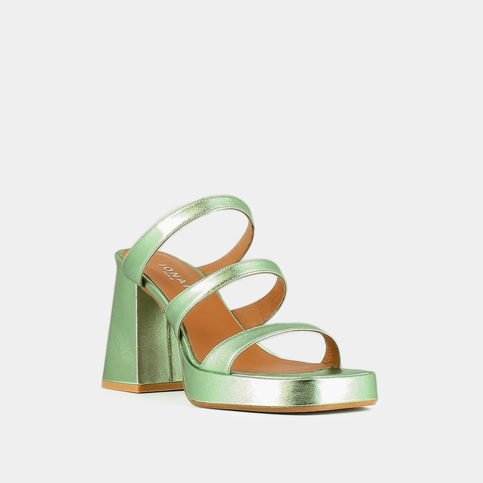 Mules à brides et bouts carrés  en cuir metallisé vert