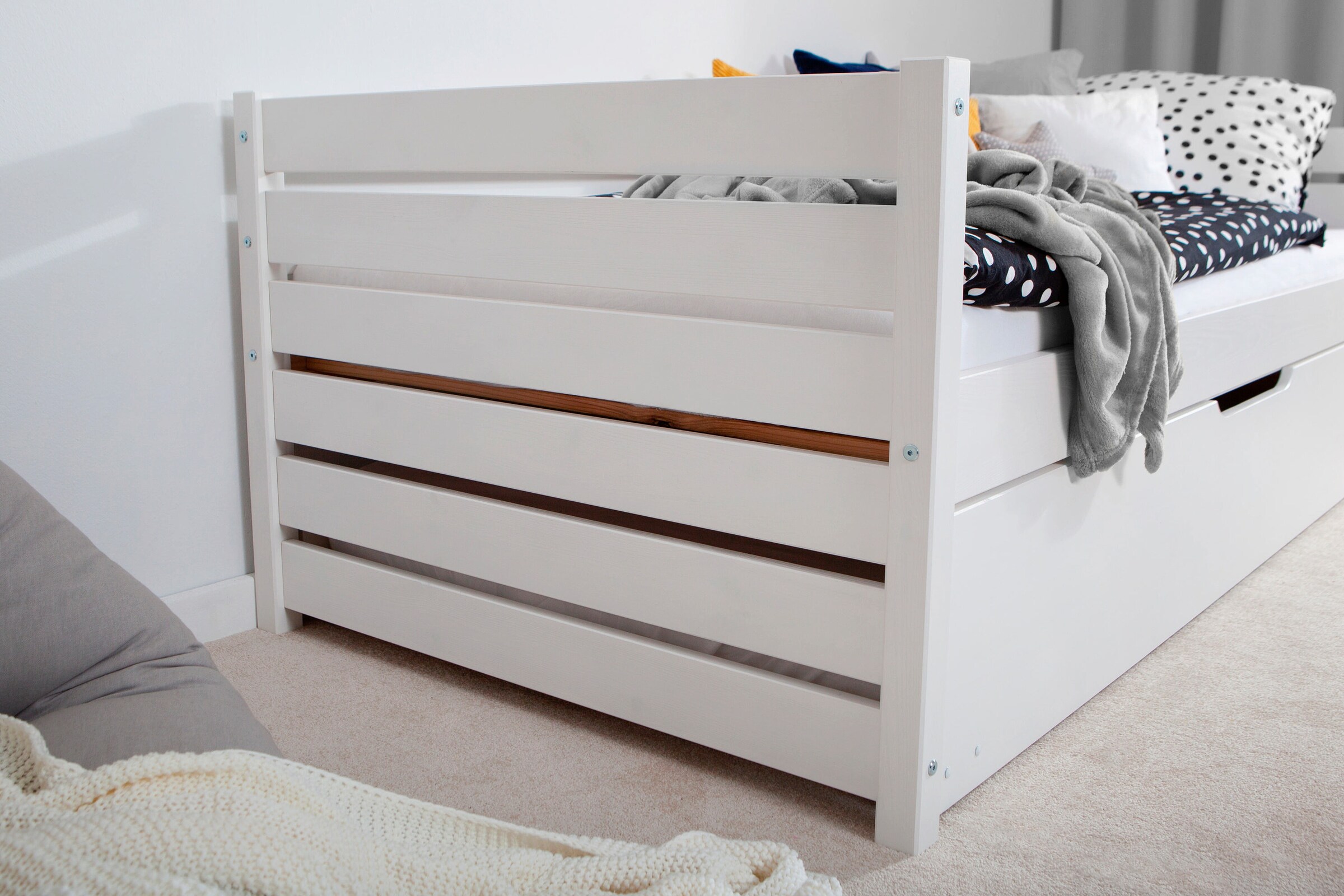 Ticaa Sofabett Naomi inkl. Funktionsschubkästen, 90x200 Weiß