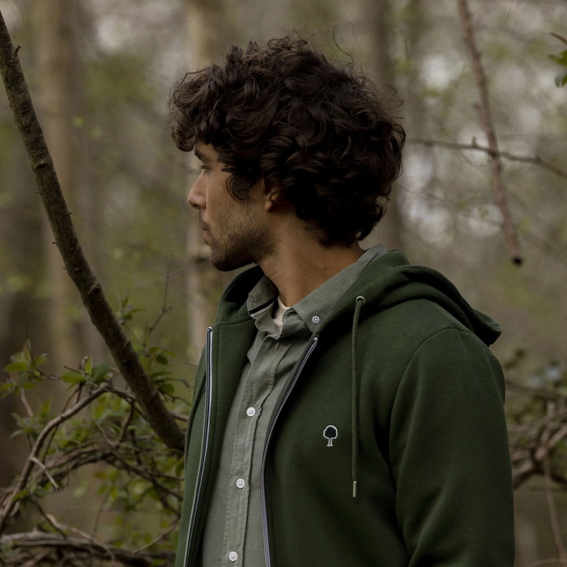 Sweat à capuche zippé vert foncé coton et polyester recyclé - modèle Mesnil