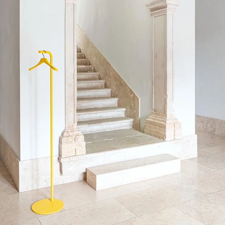 Schönbuch - Bow Garderobenständer, Ø 35 x H 172 cm, citrus yellow