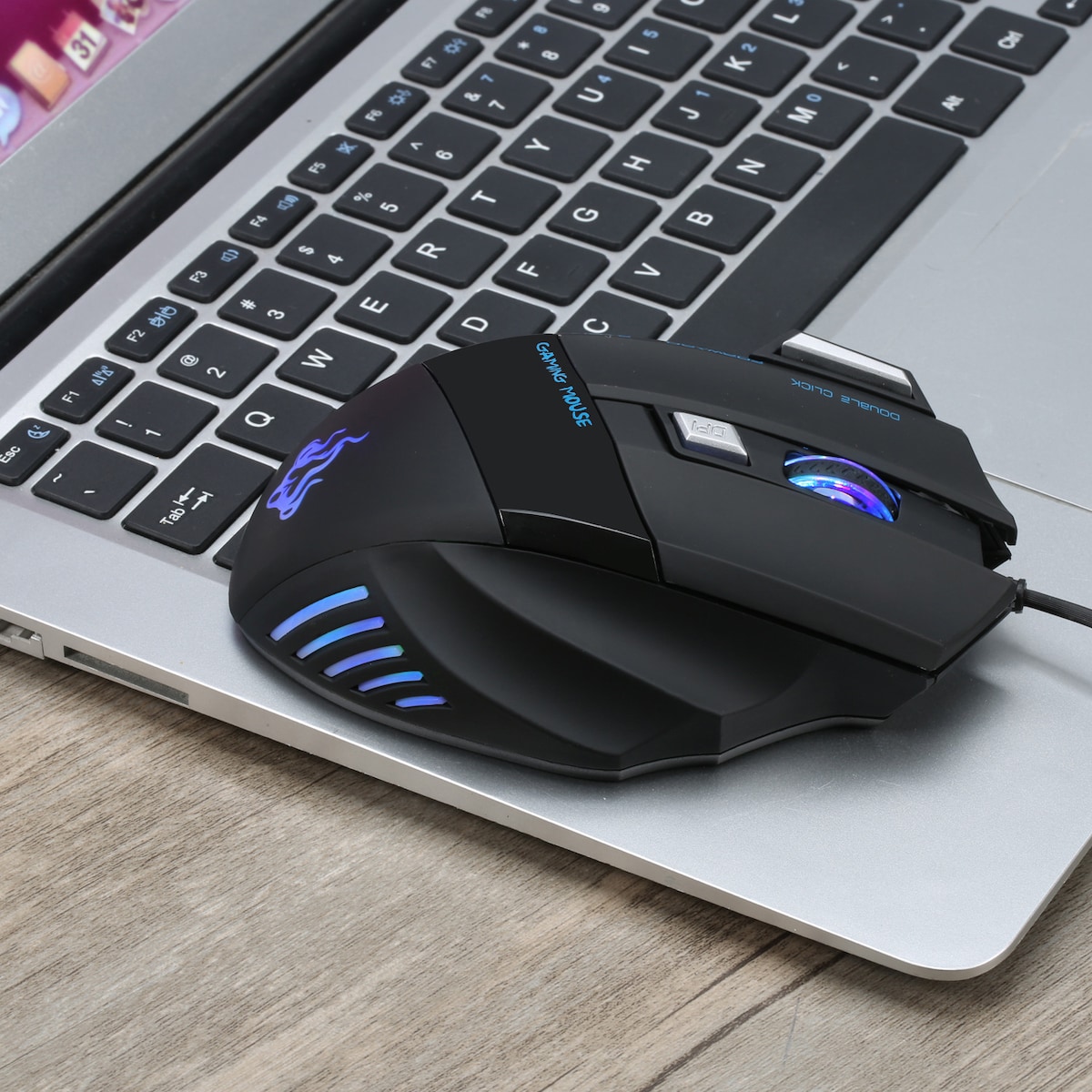 Lett kablet gamingmus med 5 justerbare DPI, 7-knapper