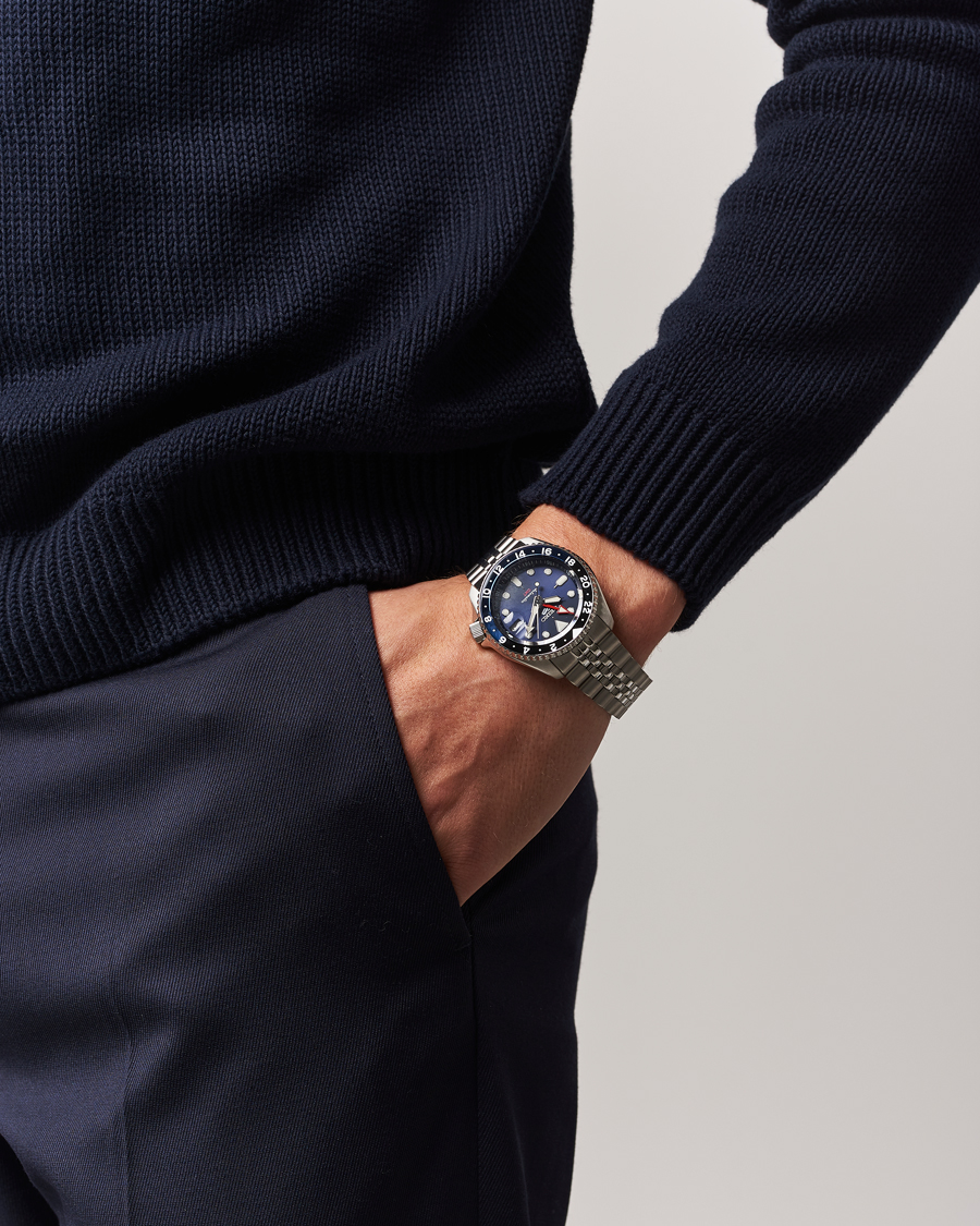 Seiko 5 Sports Automatic GMT Diver Steel 42mm Blue Dial