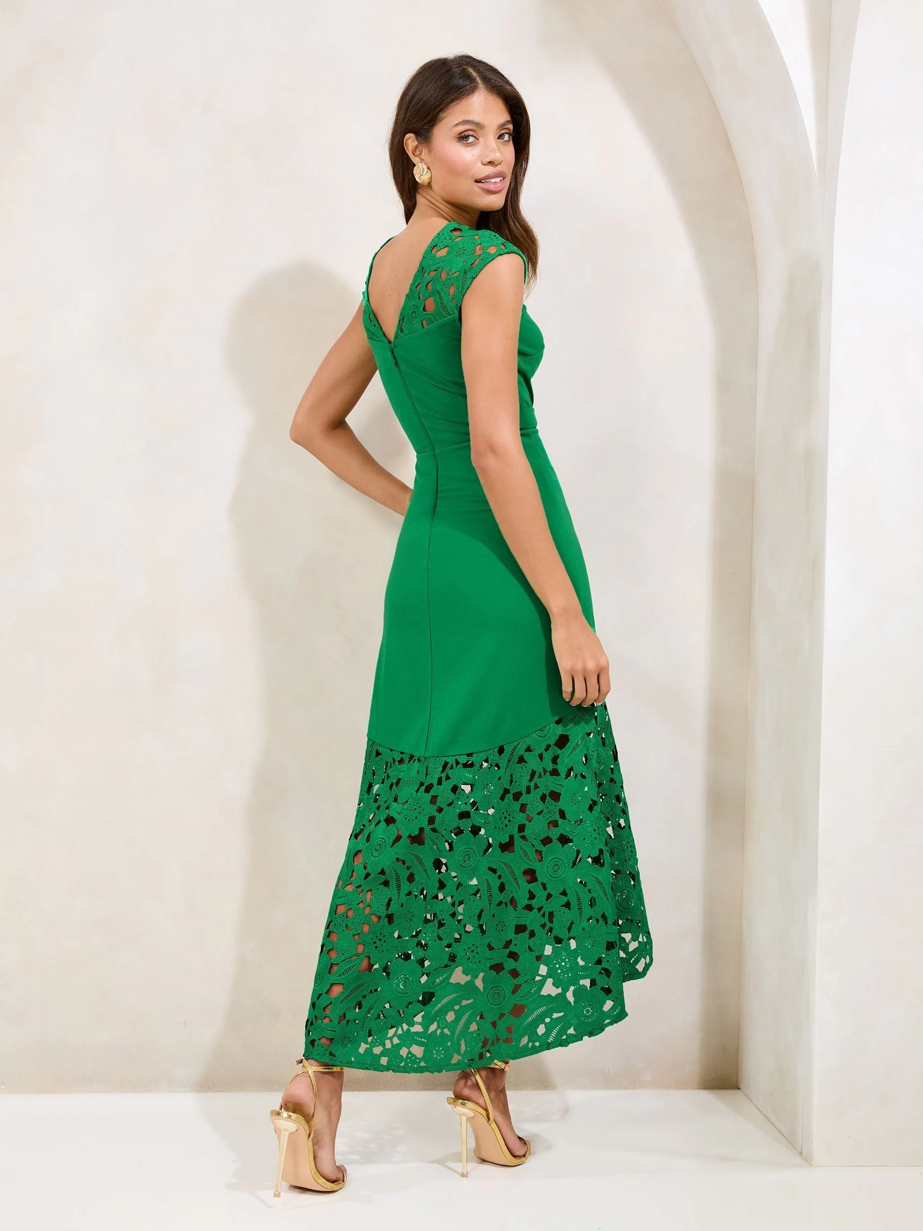 Groen - Lipsy fit en flare midi-jurk met bloemenprint en kant