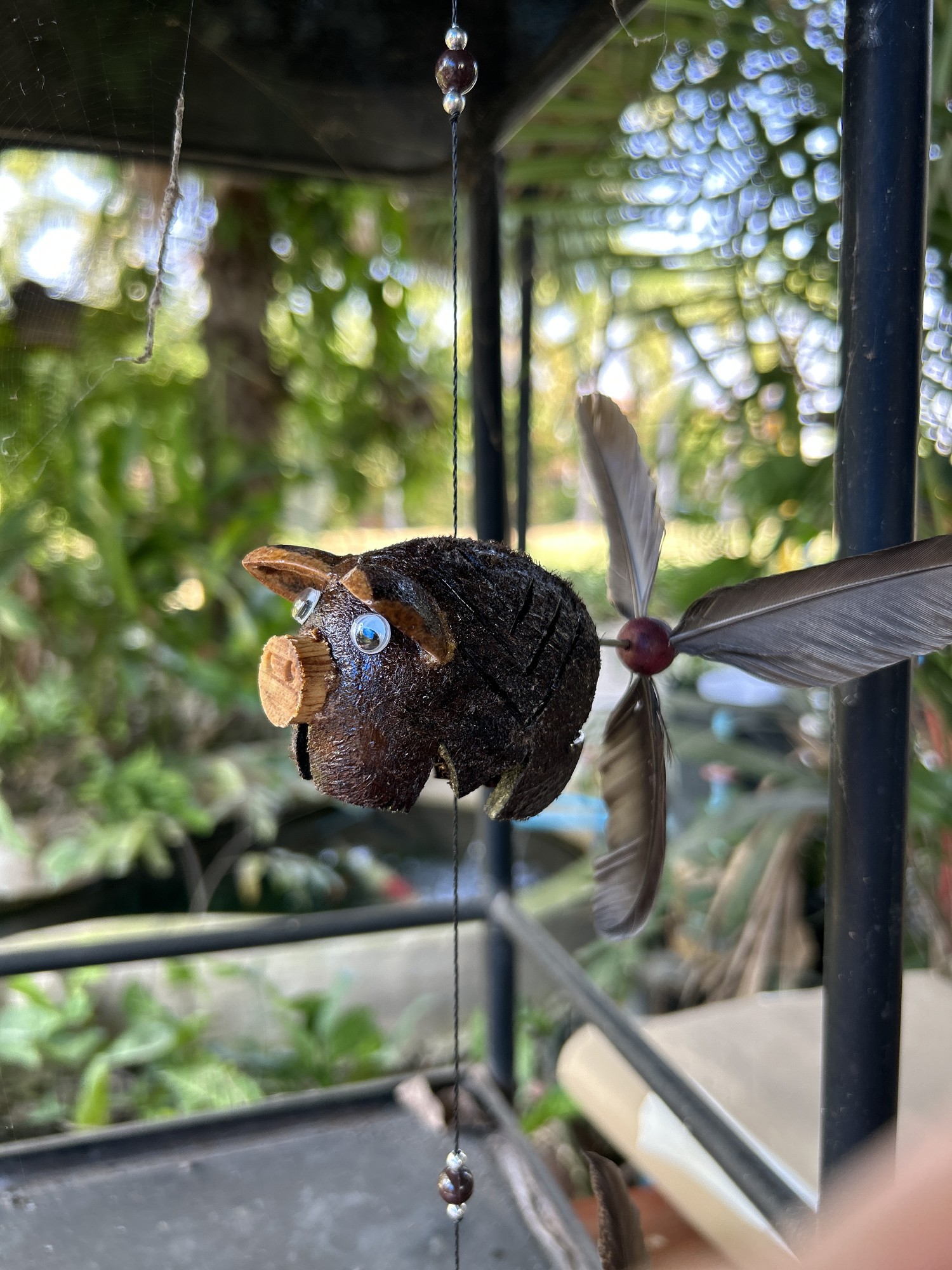 Windspiel 'Schweine', aus Kokosschale, H 100 cm, B 12 cm, L 10 cm günstig bestellen