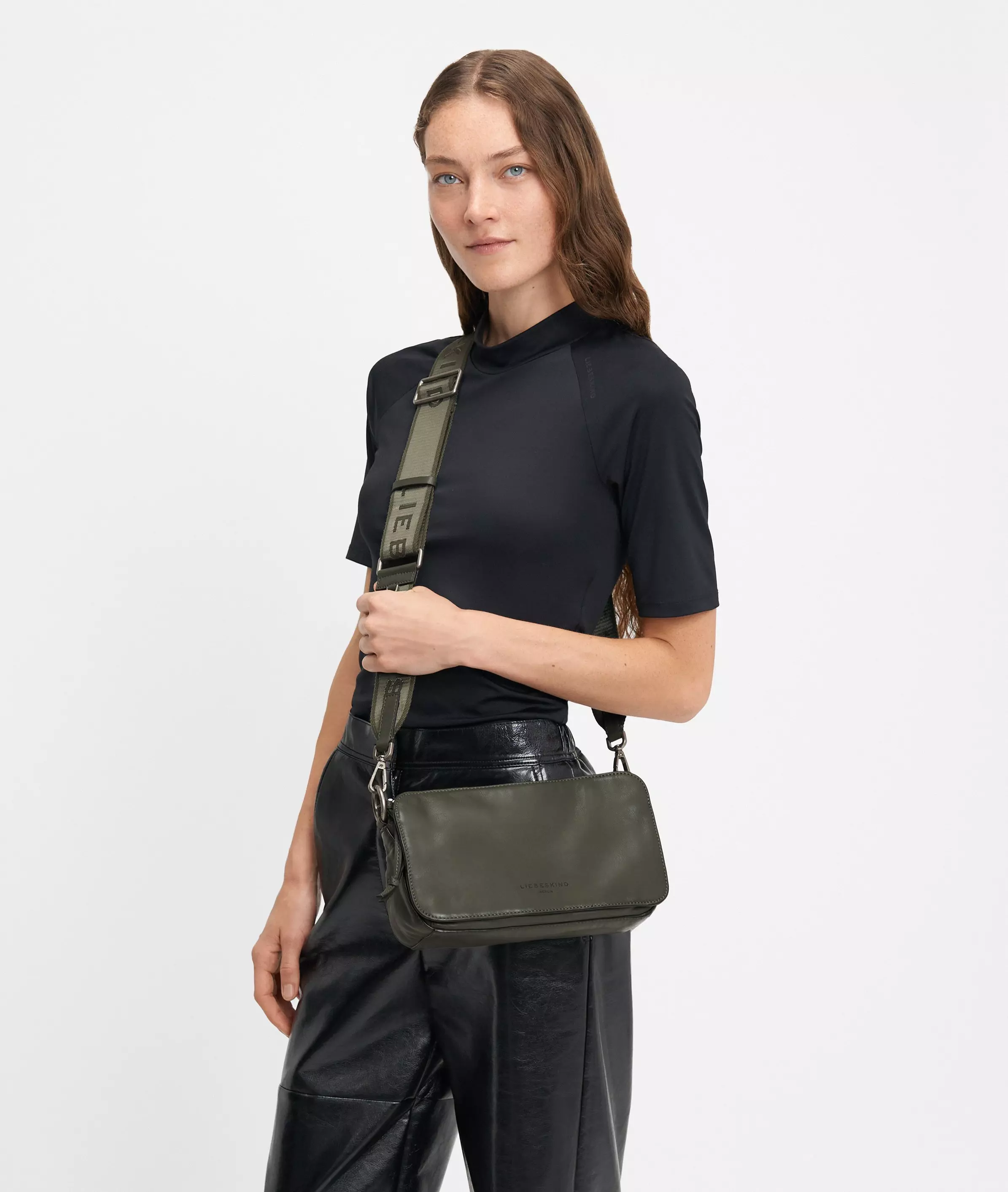 Clarice Crossbody M Spacious sheepskin shoulder bag