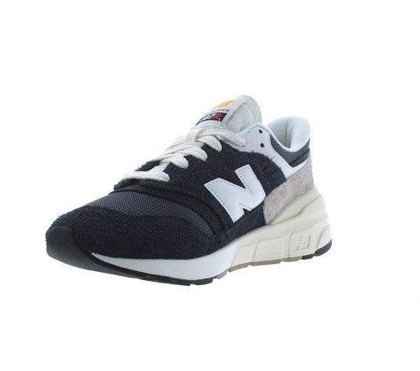 New Balance 977R Trainers