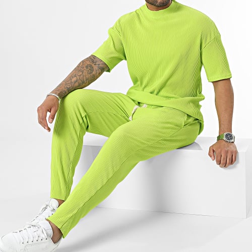 Ensemble Tee Shirt Et Pantalon Vert