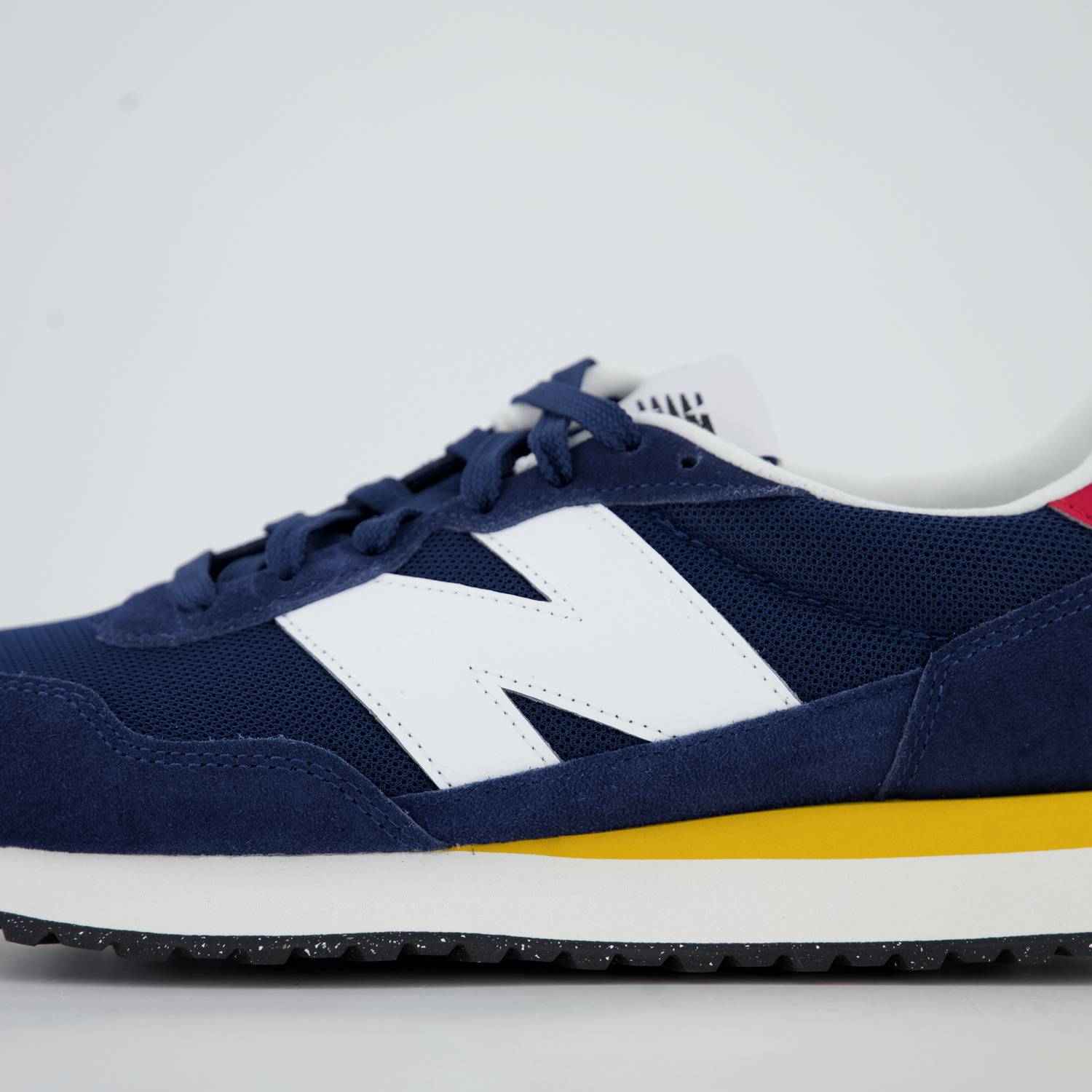 New Balance MS237VI