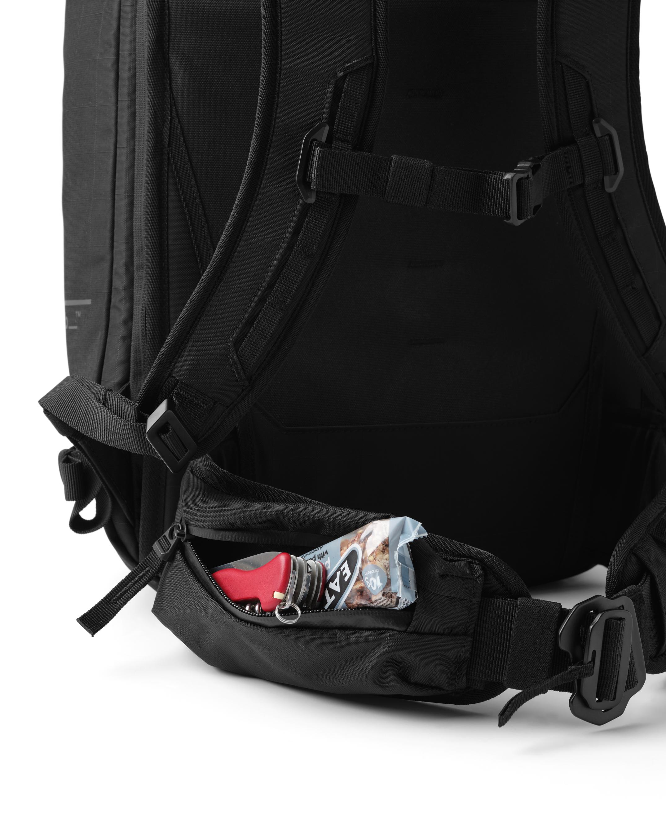 Db Backcountry Backpack 25L Black Out