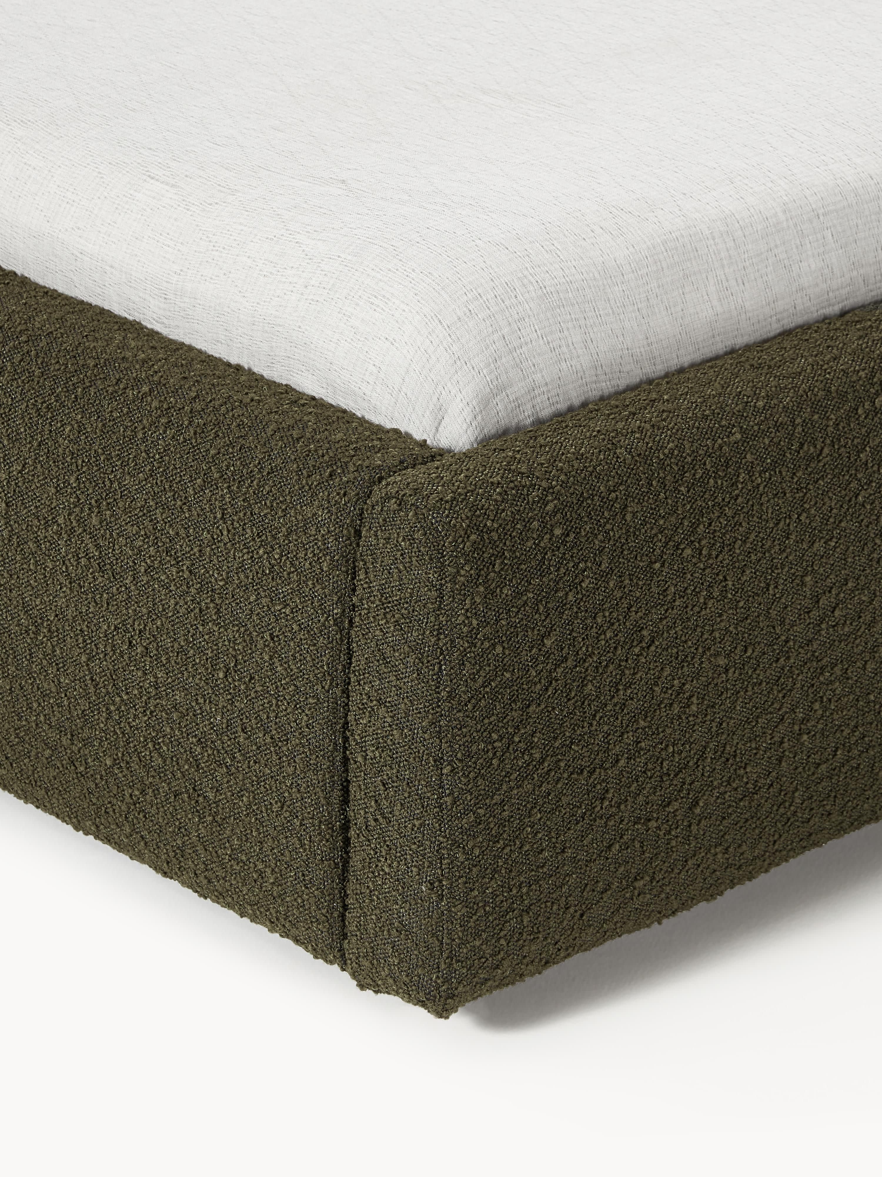 Bouclé gestoffeerd bed Cloud