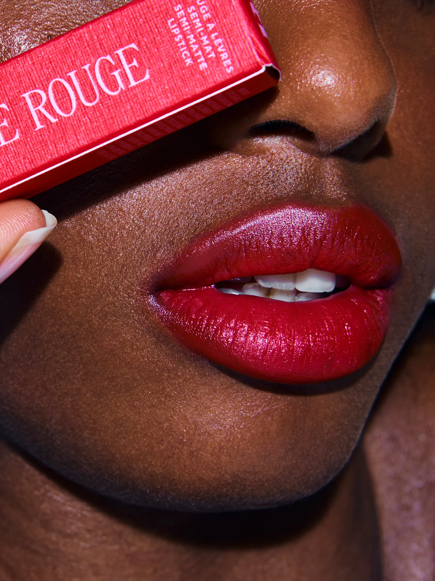 Le Rouge |- Camille