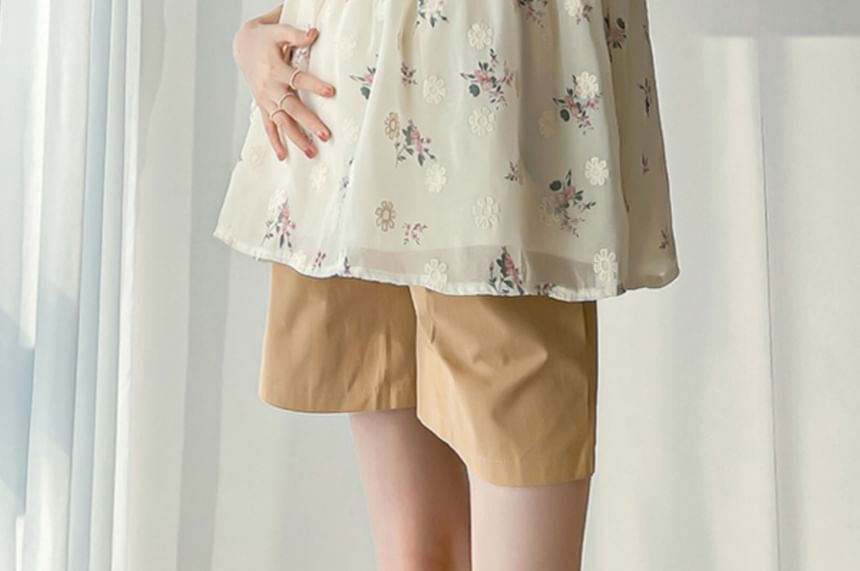 NEUF - Zwangerschapsblouse met pofmouwen, ronde hals, bloemenprint, geborduurd en gerimpeld / Hoge taille, effen, wijde pijpen, shorts