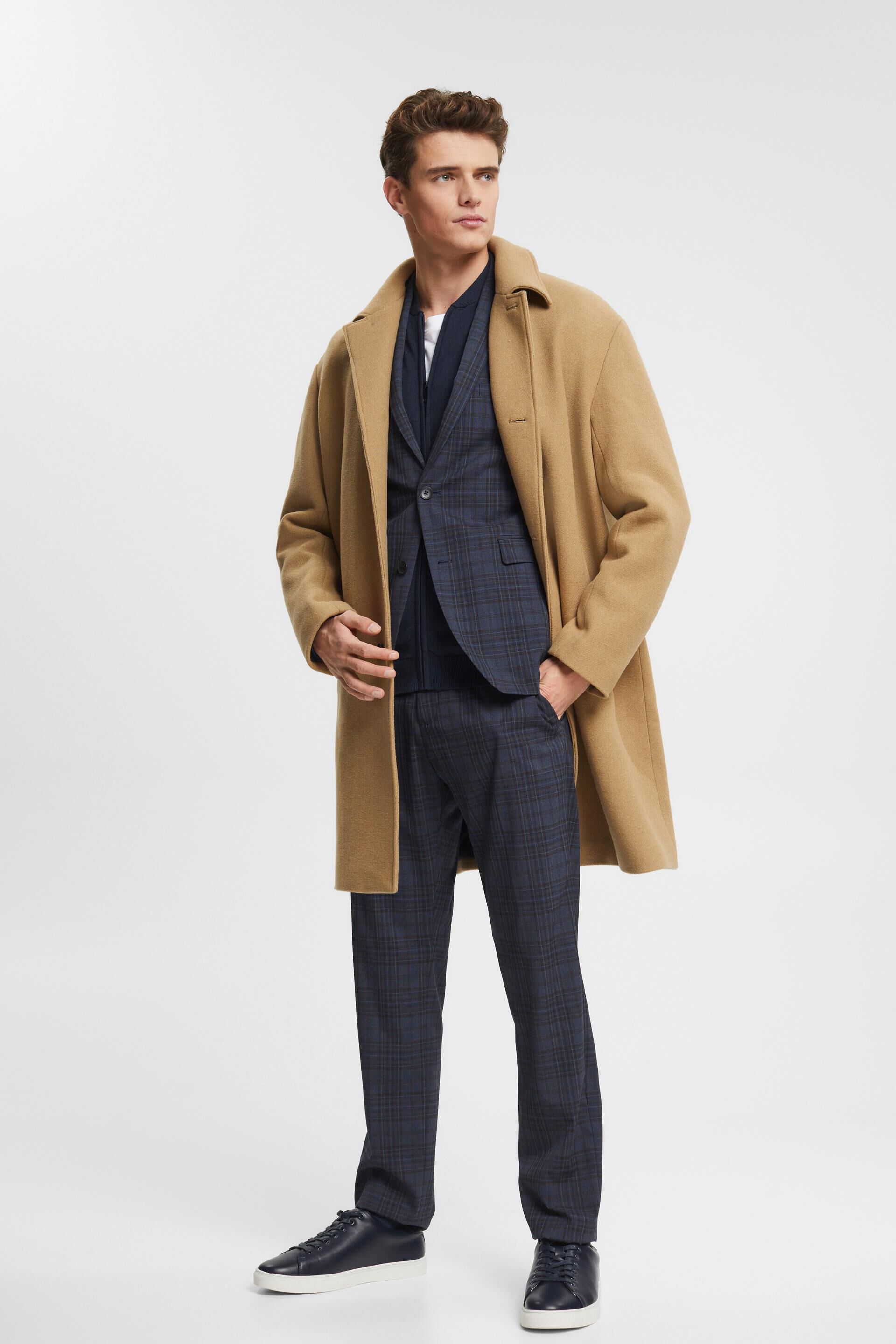 Tendance mix & match : blazer à boutonnage droit et motif carreaux