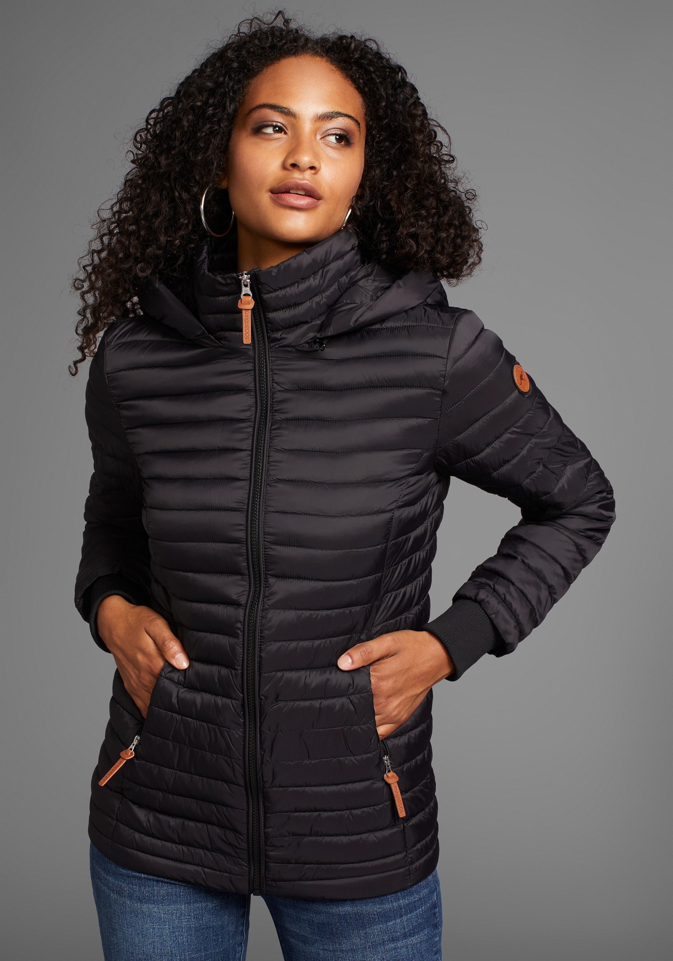 KangaROOS Steppjacke mit Kapuze für kalte Tage,  pflegeleicht und schmutzabweisend