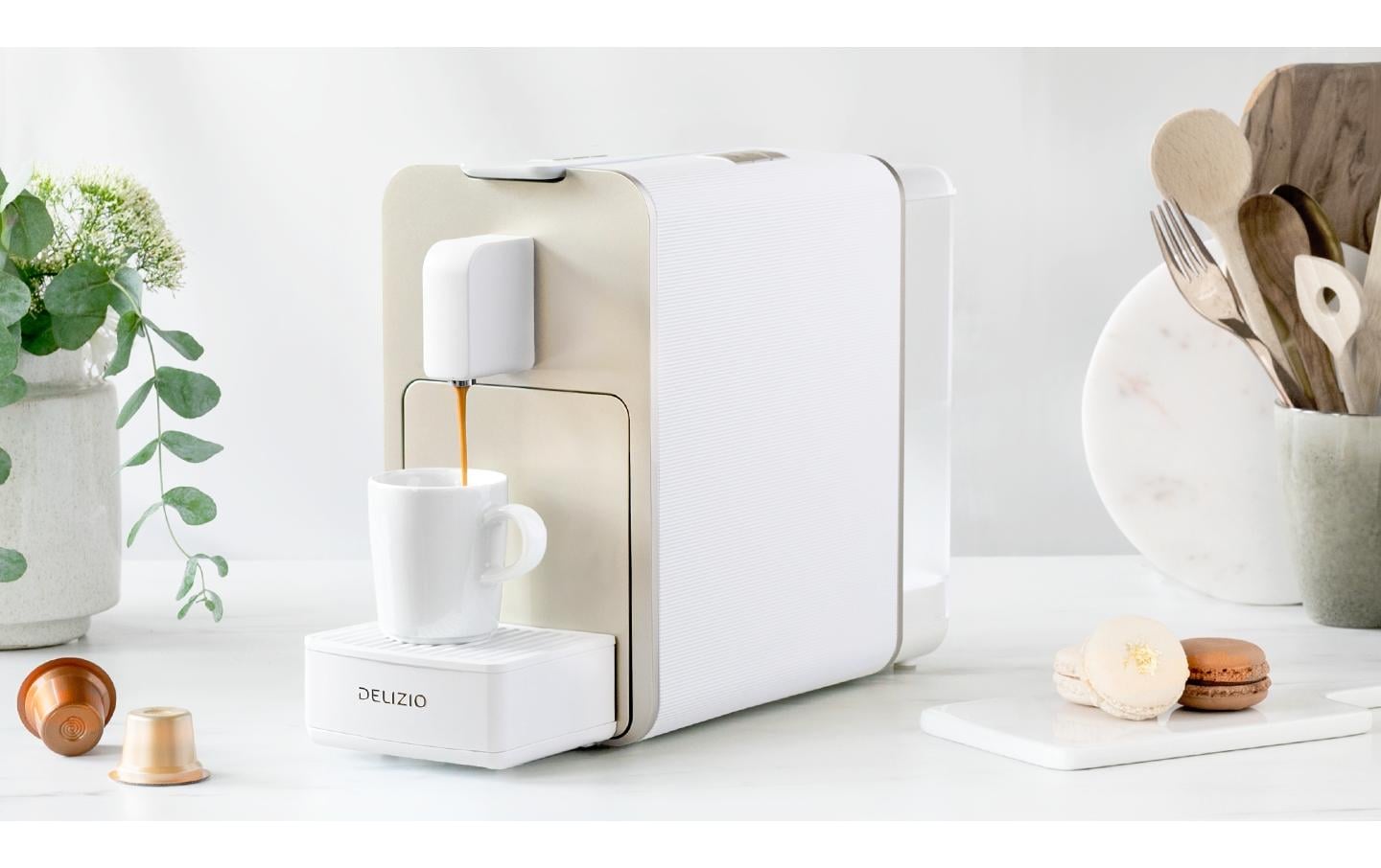 Kapselmaschine Viva Elegante Gold/Weiss<br>Kapselmaschine mit 5 programmierbaren Tasten für automatischen Kaffeebezug