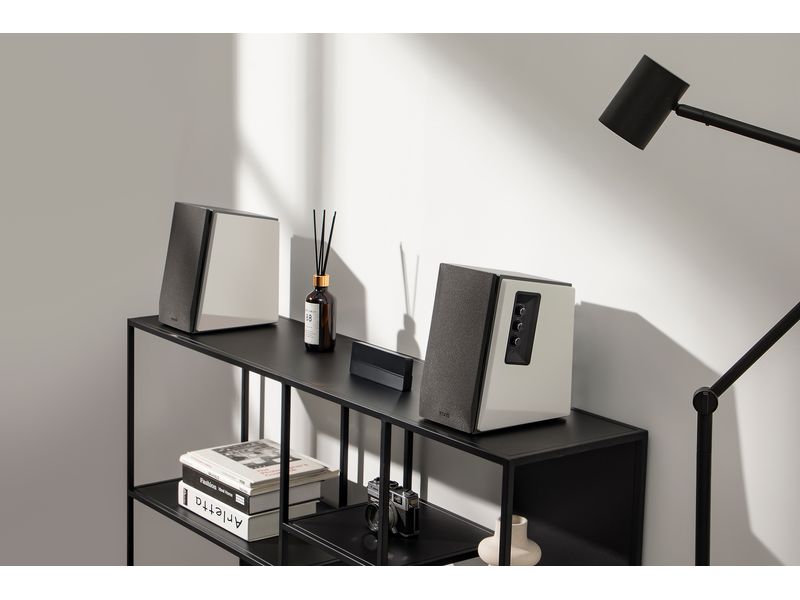 Edifier Regallautsprecher Paar R1700BT Silber, Weiss Leistungsstarke aktive 2.0 Regallautsprecher mit Bluetooth