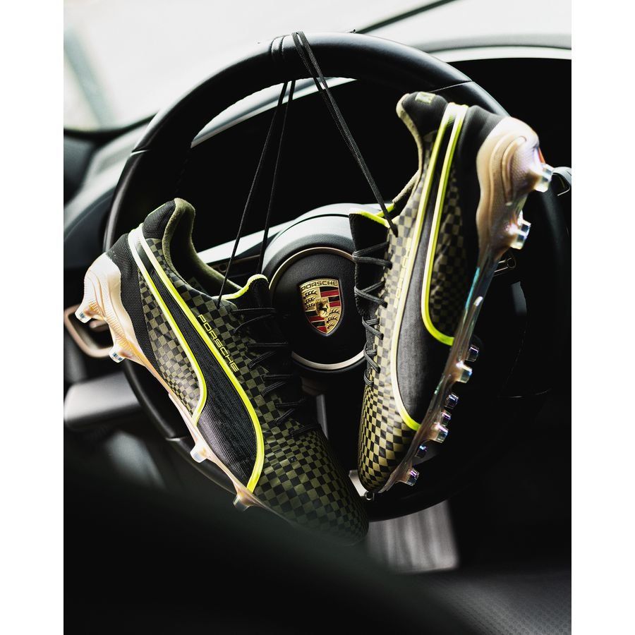 PUMA King Ultimate X Porsche FG/AG - Olive Drab/Noir/Doré ÉDITION LIMITÉE