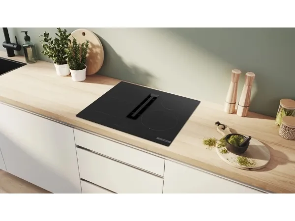 Bosch Serie | 4 PVS611B16E - Induktions kogeplade - 4 plader - Niche - bredde: 56 cm - dybde: 49 cm - Klasse B - rammeløs - sort med downdraft-udstødning (ekstraktion og recirkulation med ekstra ekstraktion og recurkulationssæt)