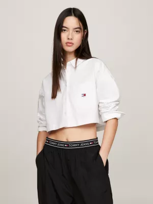 Camisa Oxford Cropped com Detalhe de Emblema
